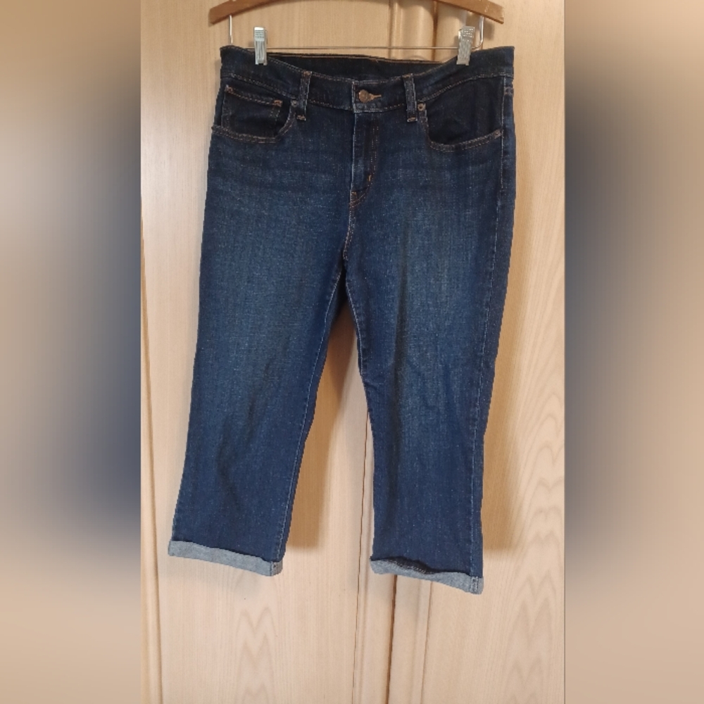 Women's Levi's Jeans Cuffed Capri Stretch Denim Blue Tag  measured Size 30x21